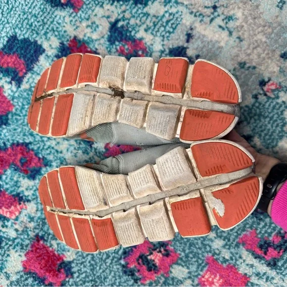 On Cloud 70/30 Sneaker - Picture 4 of 6